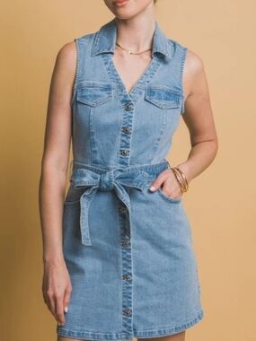 NWT Love Tree Sleeveless Denim Button-Front Mini Dress - Blue